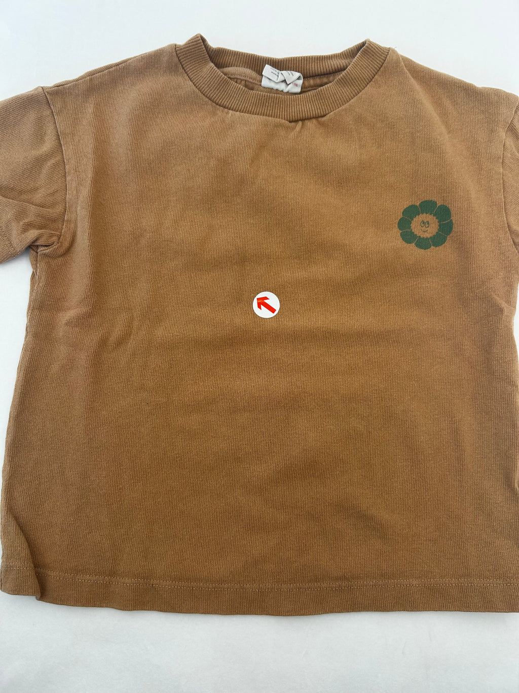 Claude and co Clay milking it flower power t-shirt