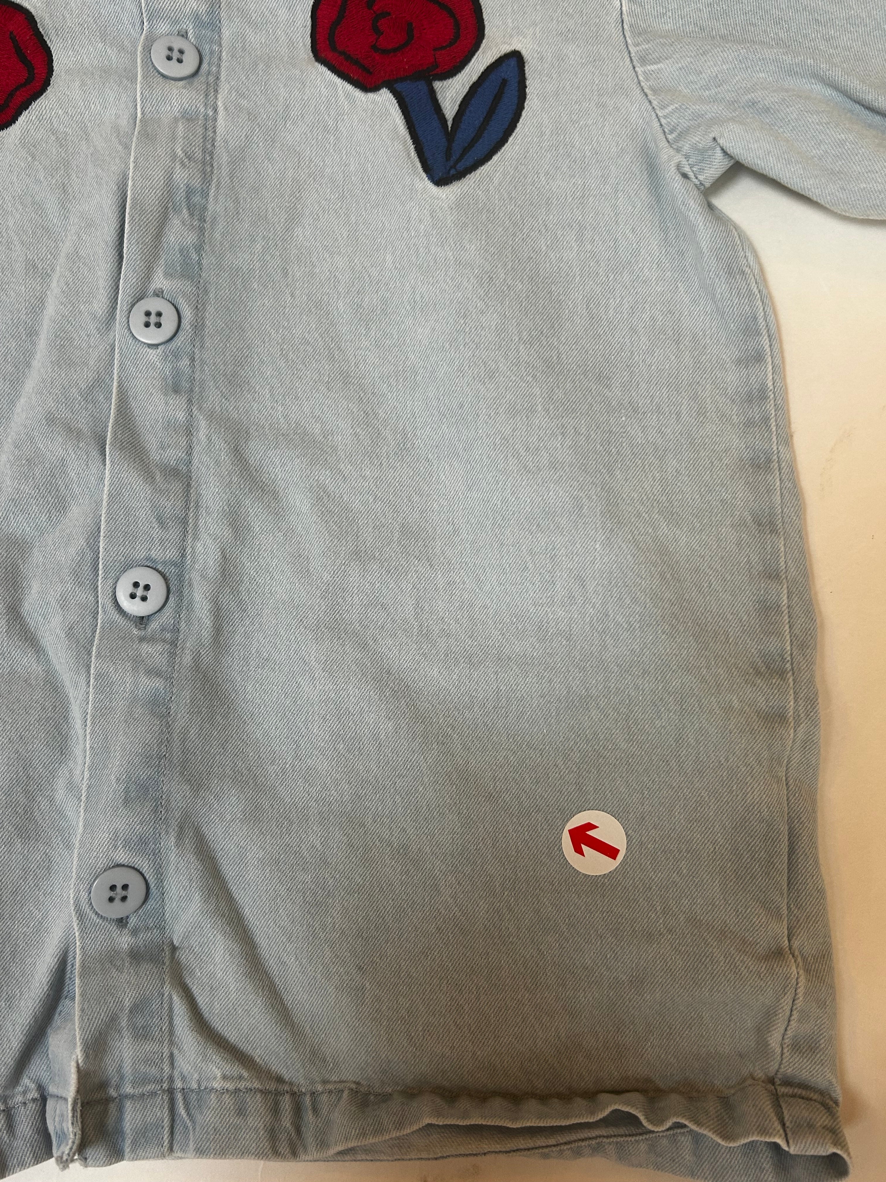 wynken Light denim buttoned dress with roses