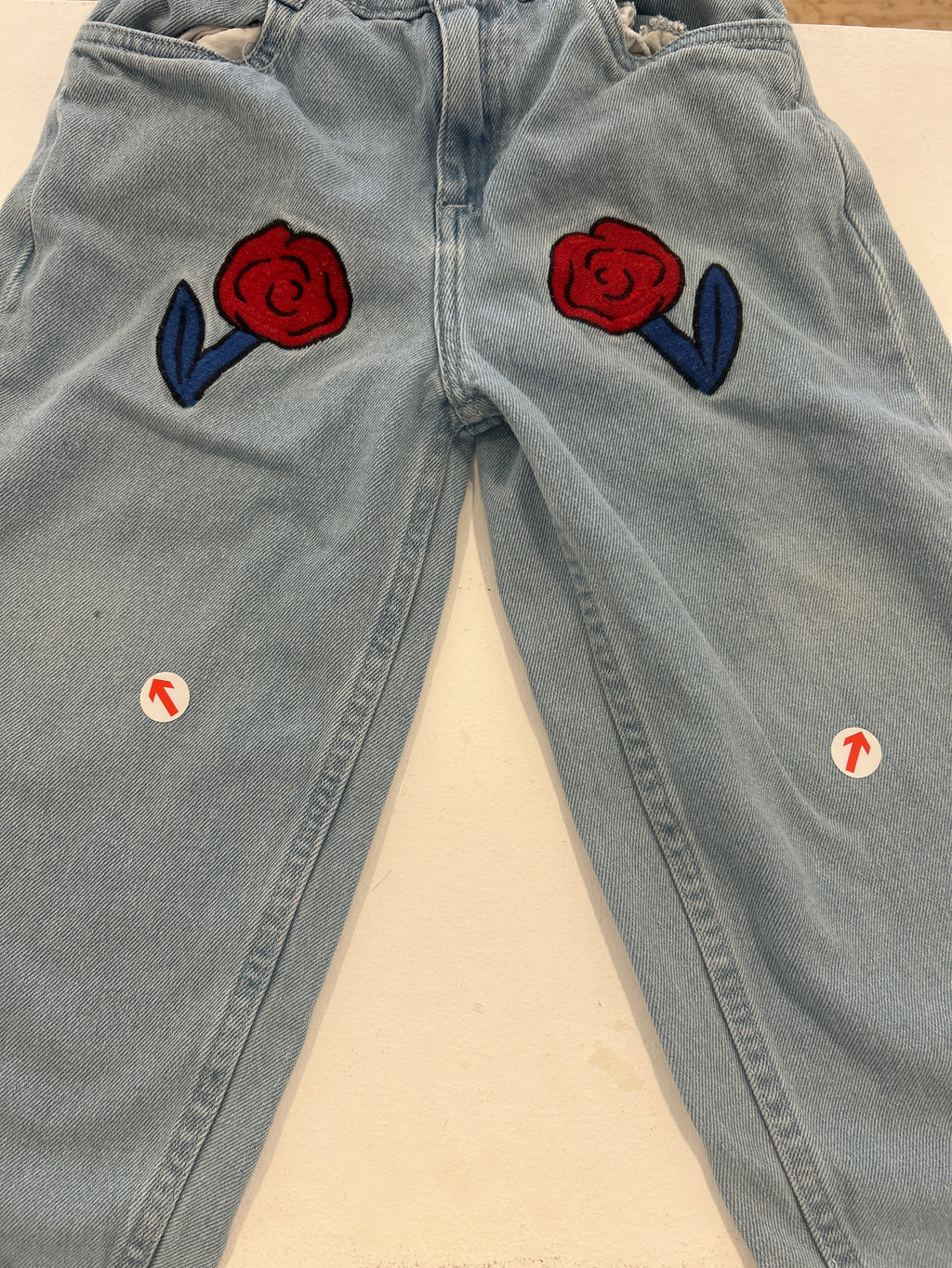 Wynken Light denim rose patch jeans