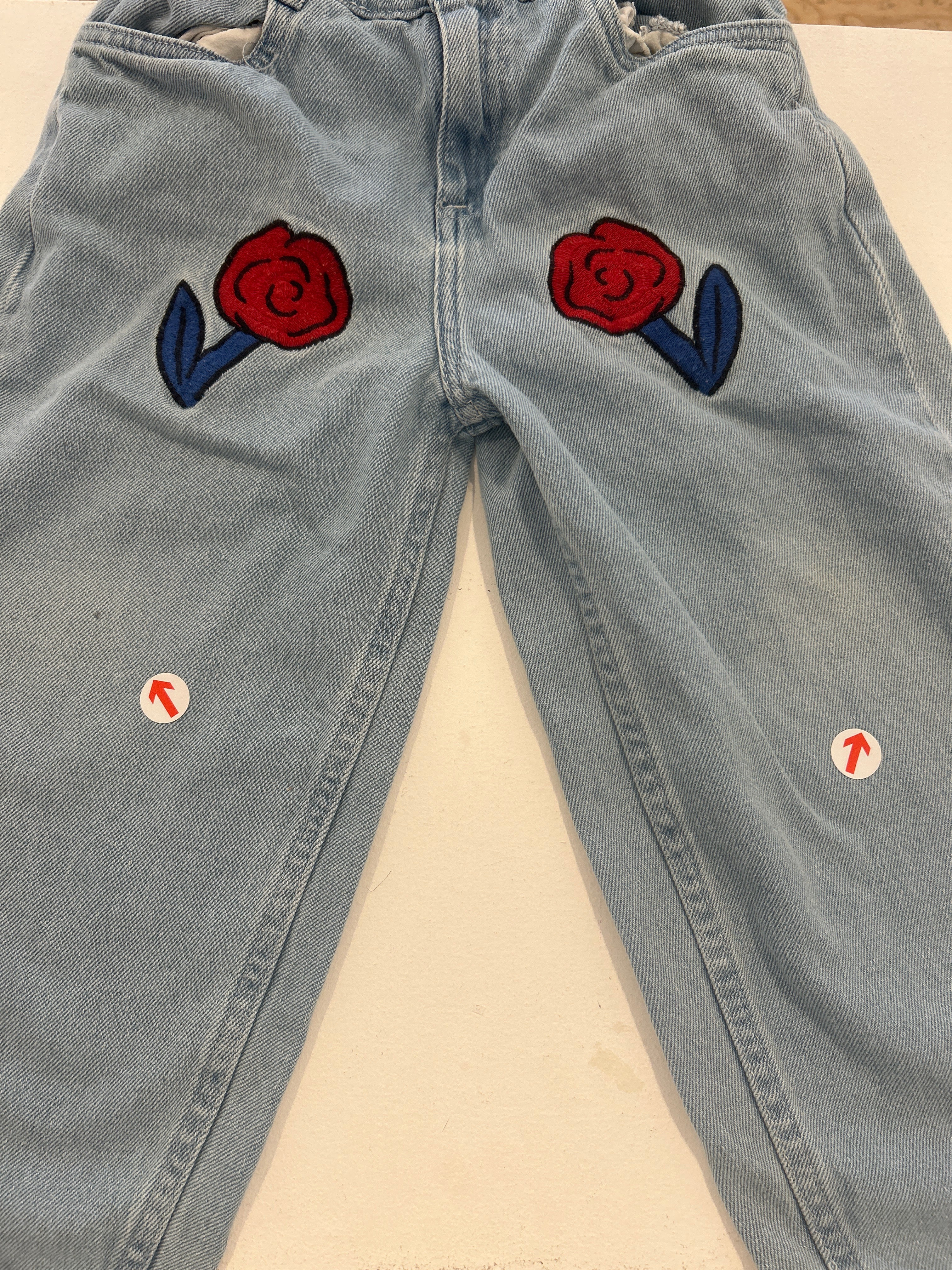Wynken Light denim rose patch jeans